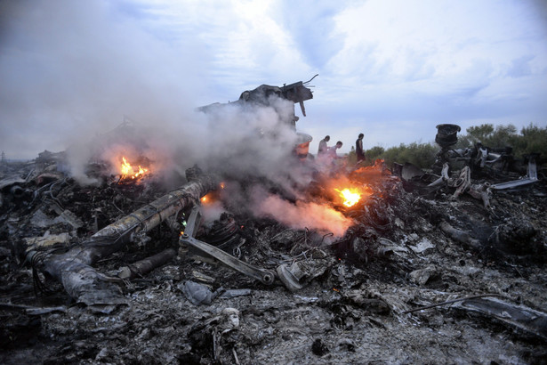 Boeing malezyjskich linii lotniczych został zestrzelony nad Ukrainą EPA/ALYONA ZYKINA EPA/ALYONA ZYKINA
