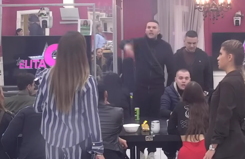 Milena Kačavenda otkrila pikanterije iz odnosa sa Anđelom, on priznao: "Zbog tvojih sinova ćutim"