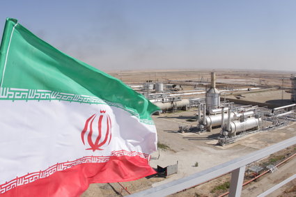 Iran zrobił ustępstwa i zastąpi ropę rosyjską na rynku. Jest szansa na spadek cen