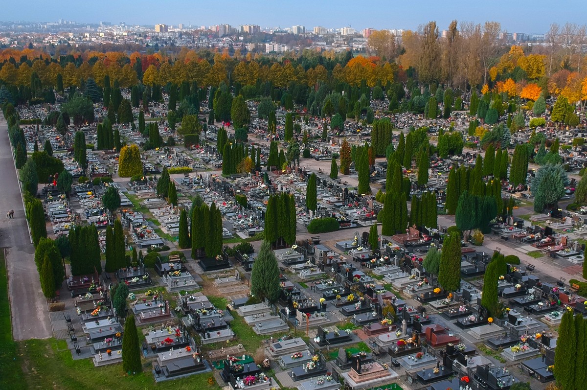 Takiego pogrzebu dawno nie było. Razem pochowano 23 osoby w Lublinie