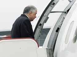 Prezydent kupi bilet na samolot do USA