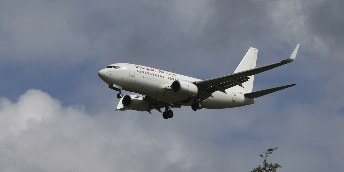 Pierwszy samolot Georgian Airways ląduje na międzynarodowym lotnisku Wnukowo pod Moskwą. 20 maja 2023 r.