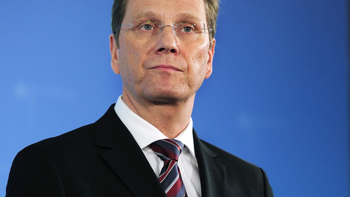 Minister spraw zagranicznych Niemiec Guido Westerwelle stanął w obronie Władysława Bartoszewskiego, zaatakowanego przez przewodniczącą Związku Wypędzonych (BdV) Erikę Steinbach.
