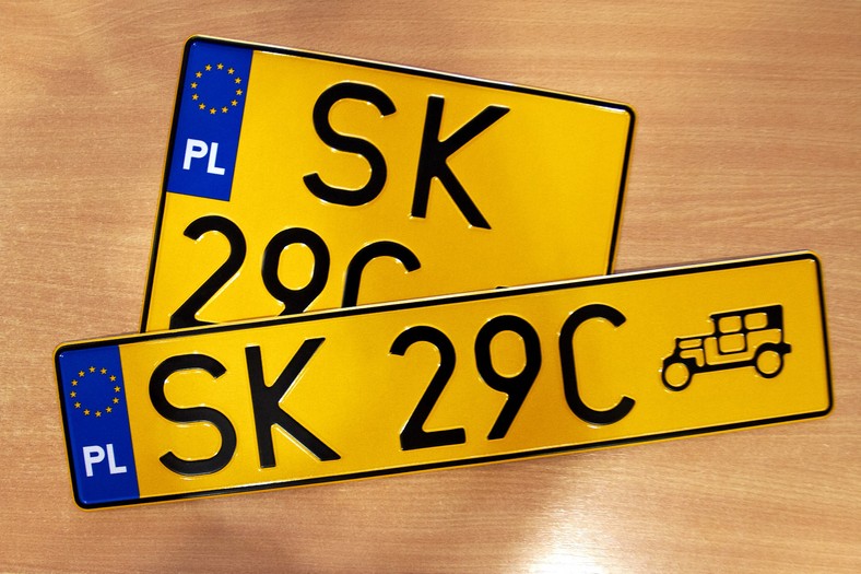 tablice-rejestracyjne-indywidualne-zielone-zmniejszone-tablice