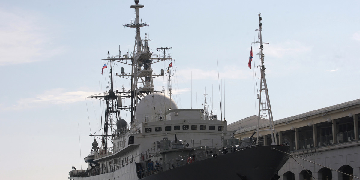Russian spy ship built for eavesdropping spotted 30 miles from a US submarine base