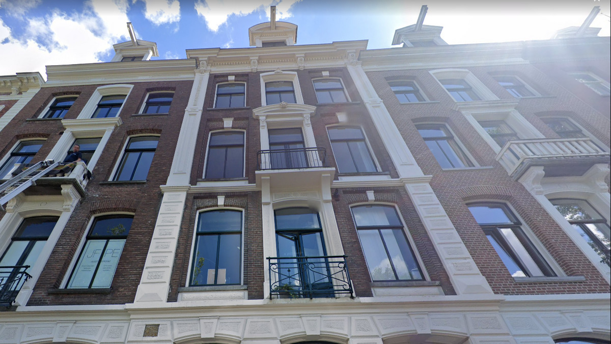 Nielegalni lokatorzy przejęli dom rosyjskiego oligarchy w Amsterdamie