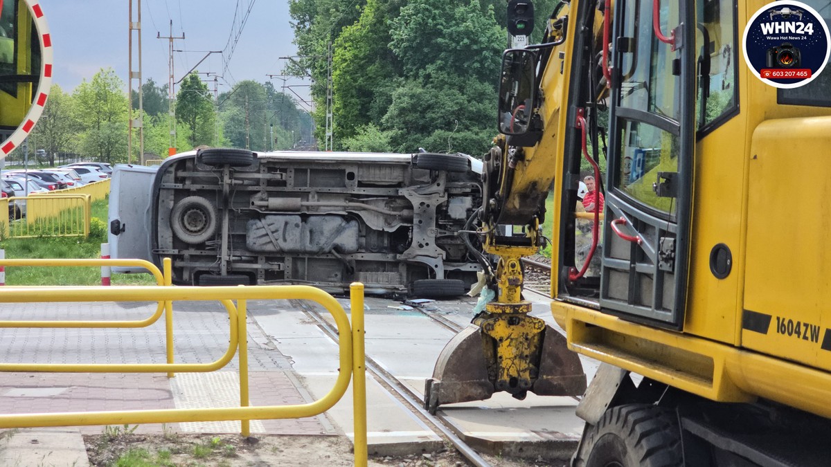 Nietypowy wypadek pod Warszawą. Do kolizji doszło na torach