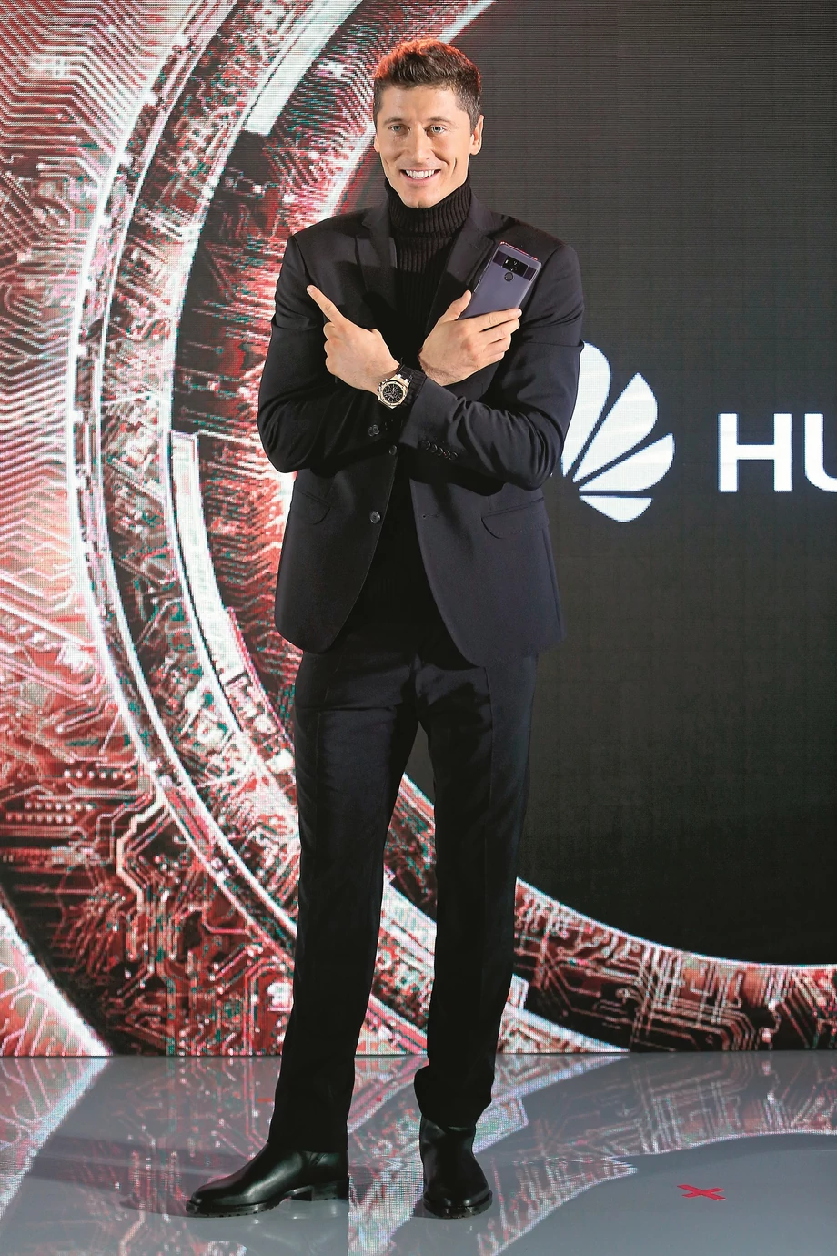 Zyskując globalny rozgłos, Robert Lewandowski mógł zostać ambasadorem chińskiej marki Huawei na Europę