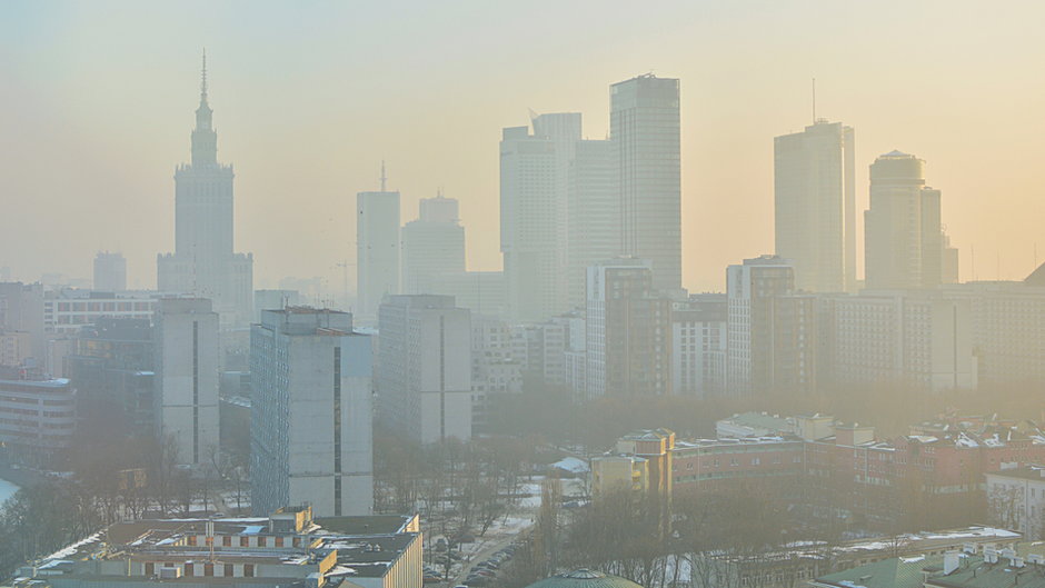 Podejście do klimatu wymaga diametralnej zmiany (na zdjęciu smog w Warszawie)