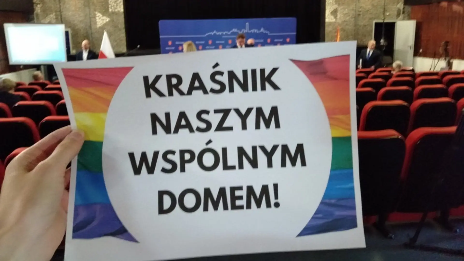 Kraśnik wybrał homofobię. Miasto nadal "strefą wolną od LGBT"