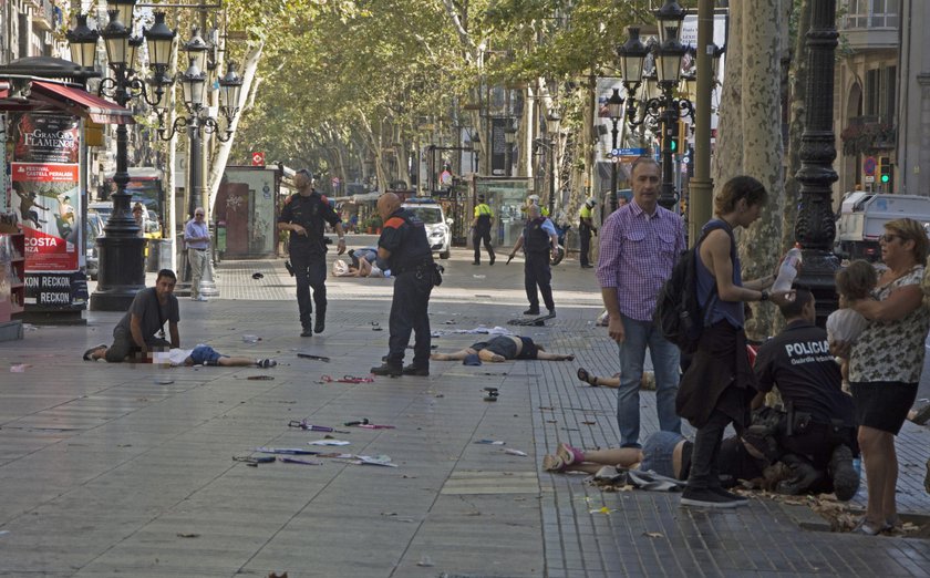 A van crashes into pedestrians in Barcelona