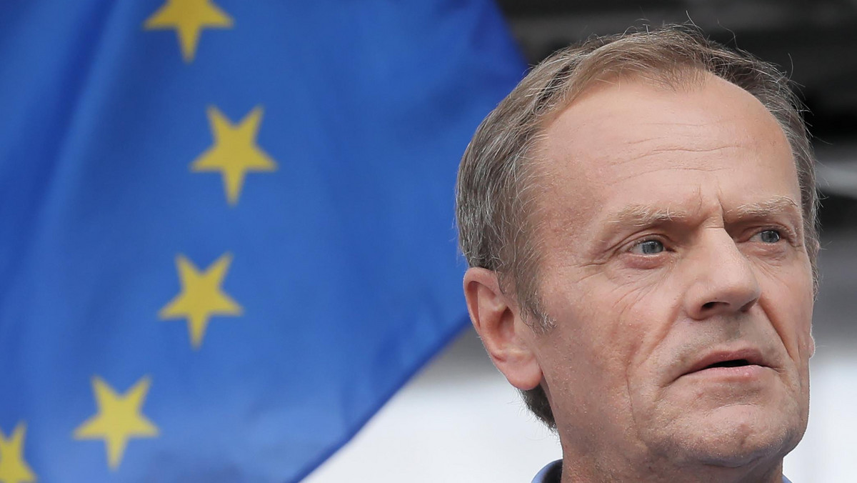 Przewodniczący Rady Europejskiej Donald Tusk udzielił poparcia kandydującemu do PE z ramienia brytyjskiej partii Change UK byłemu ministrowi finansów Polski Janowi Vincentowi-Rostowskiemu - informuje Business Insider. "Byłby świetnym europosłem dla Londynu, który wiem, że kocha" - cytuje ten serwis Tuska.