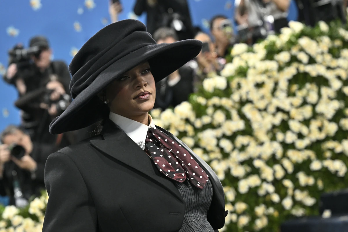 Rihanna ogłosiła trzecią ciążę. Tak zaprezentowała się na Met Gali [FOTO]