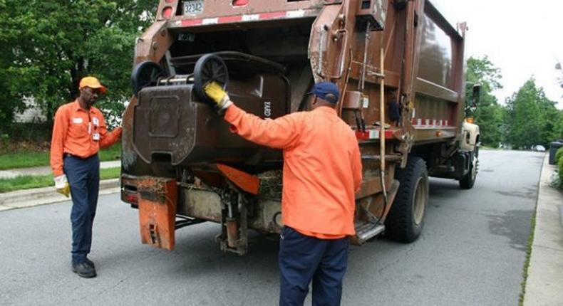 Waste truck (Daily trust)