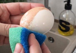 Najbrži način da sami izbelite jaja