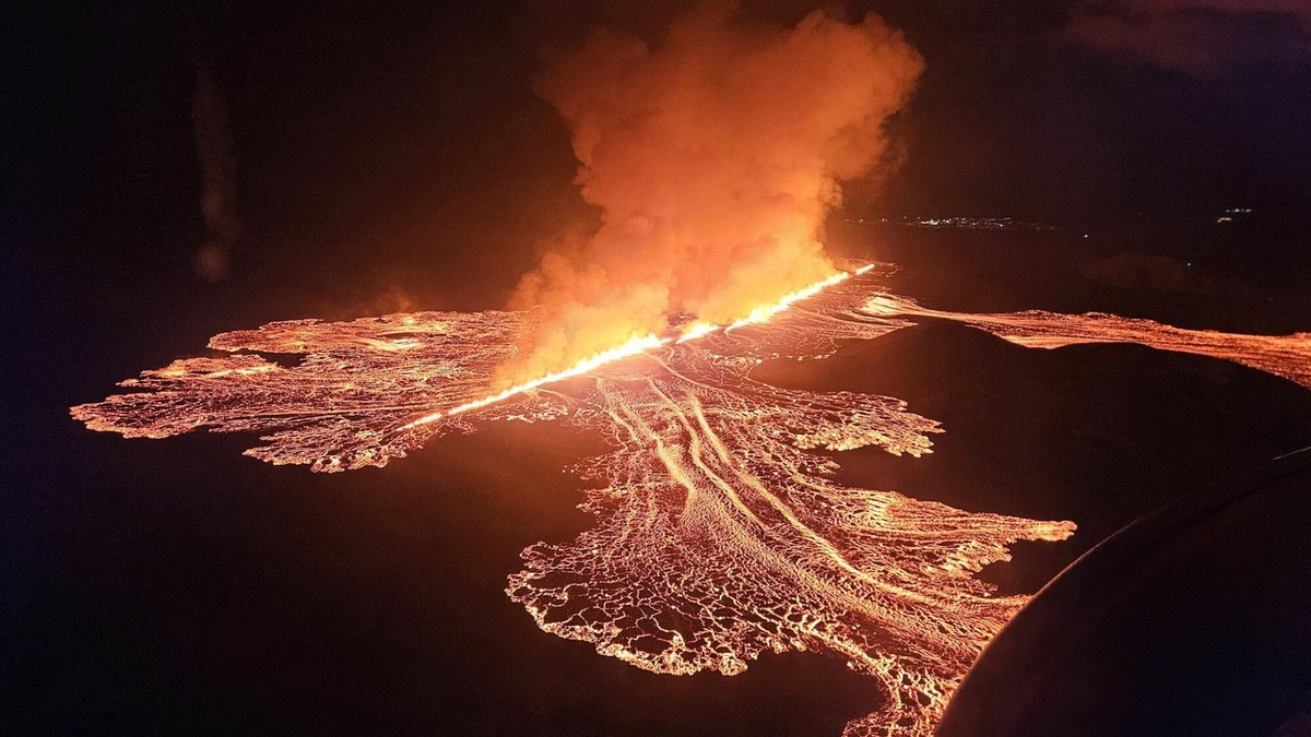 Erupcja wulkanu na Islandii. Ewakuacja turystów i mieszkańców