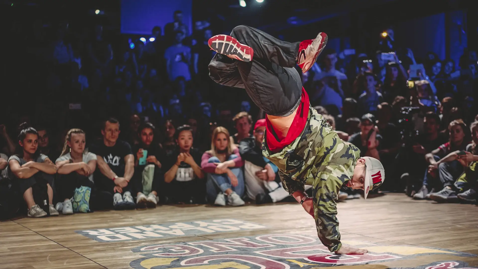 Najlepsi tancerze breakdance gotowi na finał Red Bull BC One. Z nami obejrzysz go na żywo