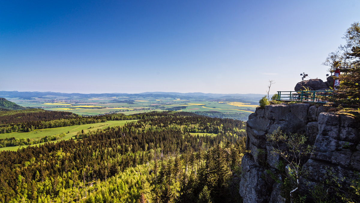 Góry Stołowe: co warto zobaczyć? Mapa, atrakcje, szczyty, szlaki
