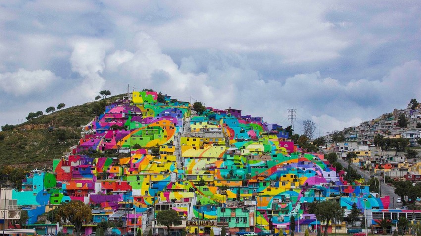 Sive fasade postale raznobojno platno