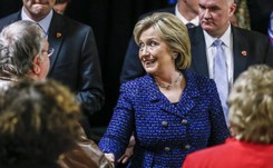 Kłopoty Hillary Clinton. Przegrywa w sondażach ze swym rywalem