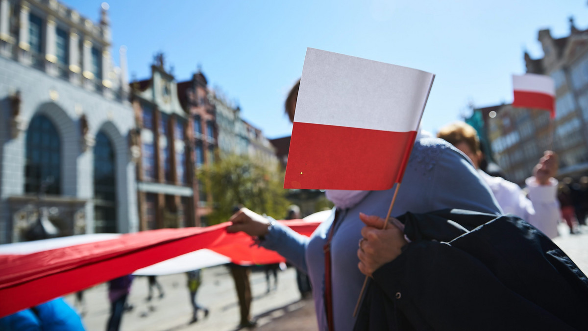 Dzisiaj poinformowano o rozstrzygnięciu pierwszego naboru wniosków - na działania realizowane w 2017 r. Trzy miliony złotych przyznane zostały w ramach programu dotacyjnego "Niepodległa" na 109 projektów w całej Polsce.