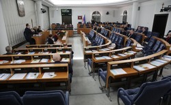 Odeszli przez wywiad Budki dla "Die Zeit". Dwóch senatorów z PO przechodzi do PiS