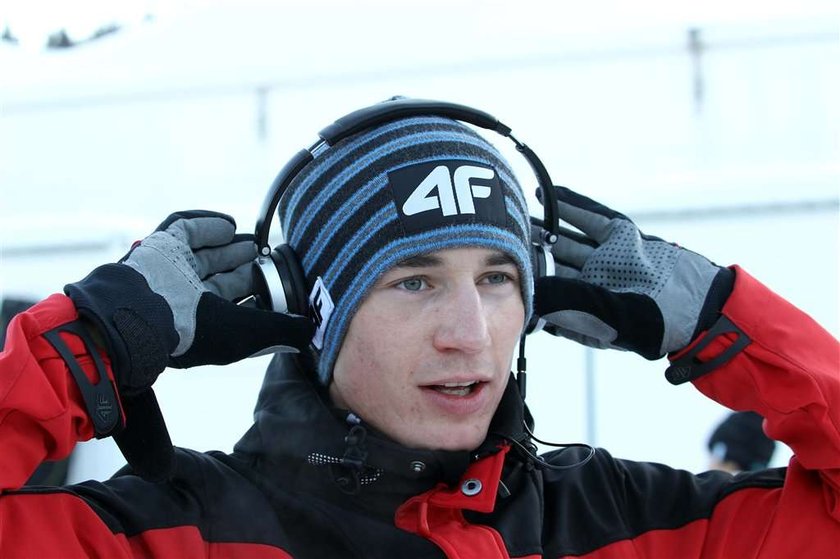 Kamil Stoch na razie straszy rywali tylko na treningach i tylko chustą