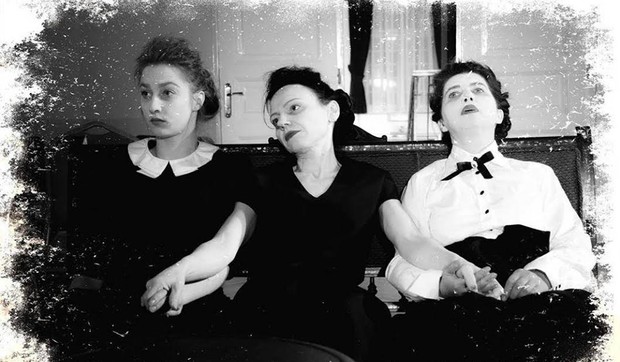 Tri sestre predstava