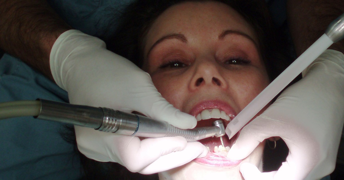 Skarbówka potwierdza: leczenie zębów bez odliczeń w ramach ulgi rehabilitacyjnej