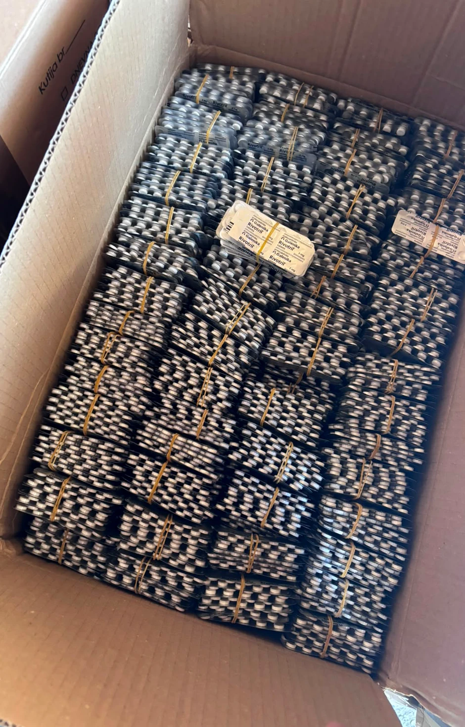 Pronađeno više kutija sa oko milion tableta