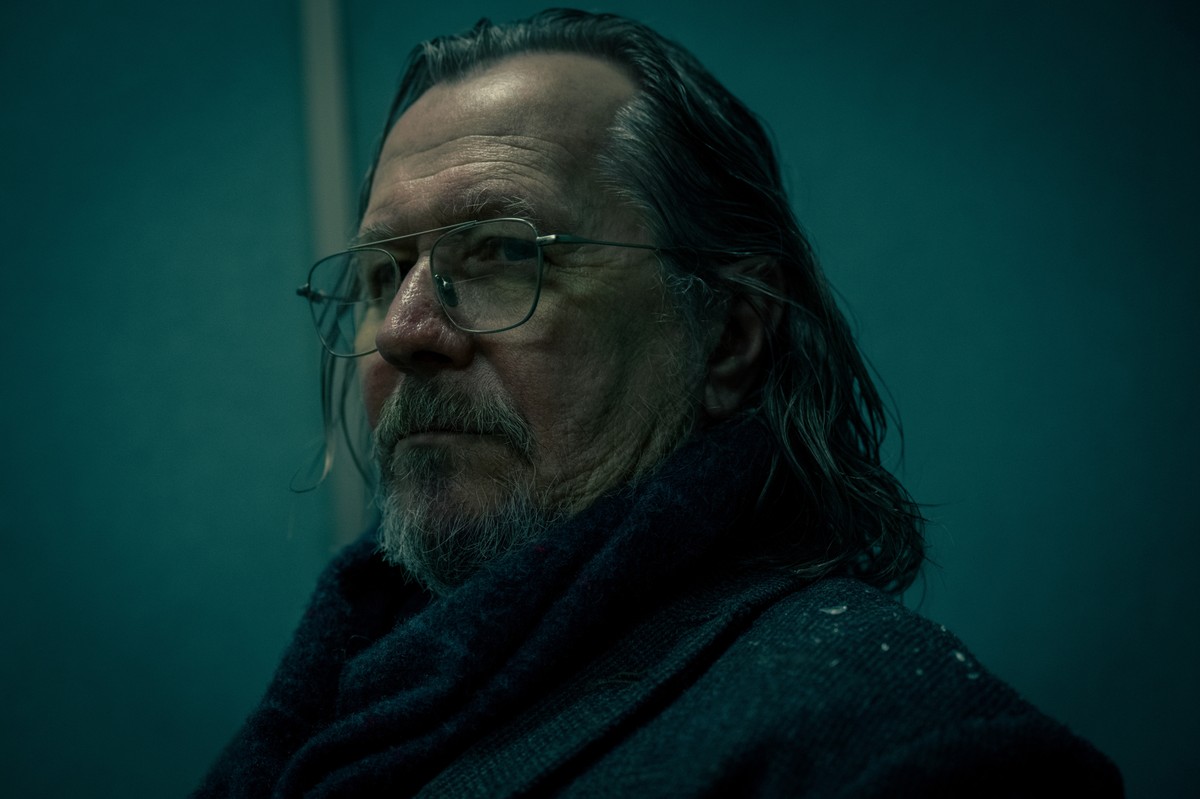 Gary Oldman jako Jackson Lamb w serialu "Kulawe konie"