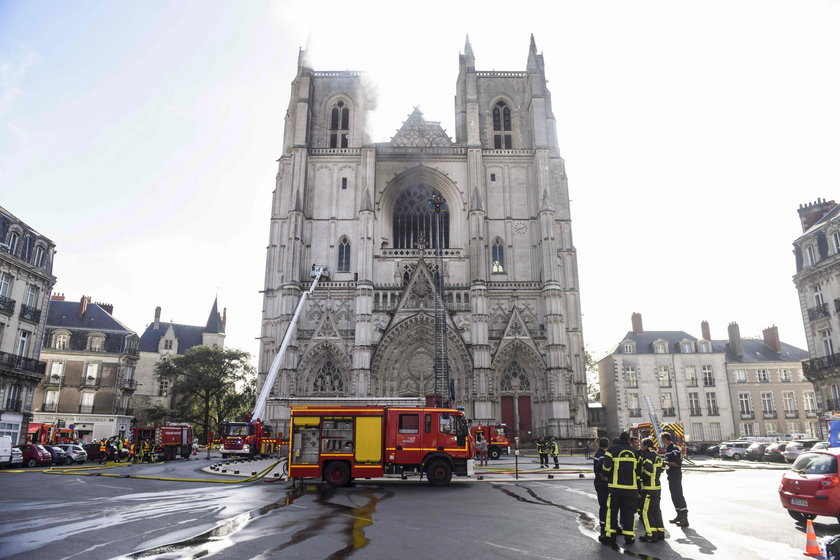 Francja: płonie katedra św. Piotra i Pawła w Nantes