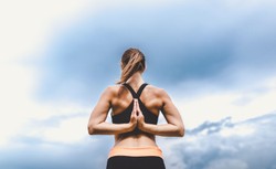 Jak trenować, aby skorygować wady postawy?