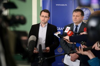 'Ostatnia konferencja w tym składzie i w tym miejscu'. Nadzwyczajne posiedzenie KRS i apel do sędziów