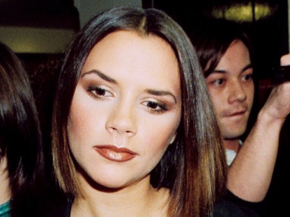 Harper Beckham lemásolta az anyukája legendás frizuráját, és annyira cuki így