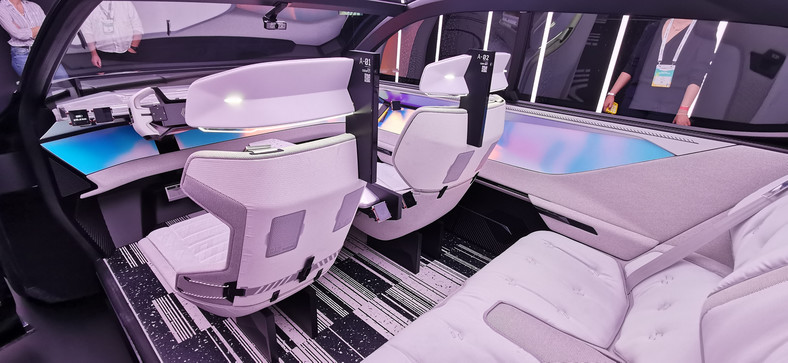 Renault Scenic Vision — wnętrze z 2077 w 2028