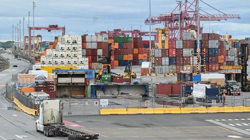 U periodu od decembra do kraja marta, granični i policijski službenici pronašli su skoro 600 ukradenih vozila u luci Montreal pošto su pregledali 400 brodkih kontejnera. | Foto: AFP via Getty Images