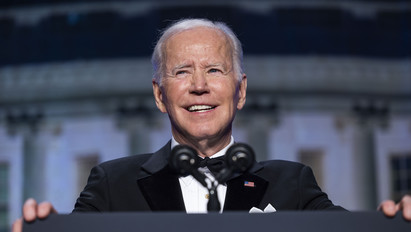 Joe Biden aláírta az Ukrajna finanszírozásáról szóló törvényt: Amerika gigászi összeggel támogatja az országot 