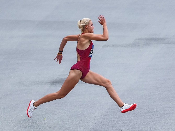 Za ovu Ukrajinku kažu da je najlepše sportistkinja, a zbog Angeline Topić vole je i Srbi