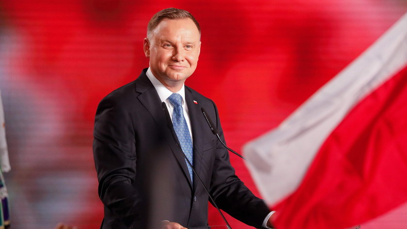 Polacy czekają na spełnienie obietnic wyborczych Andrzeja Dudy