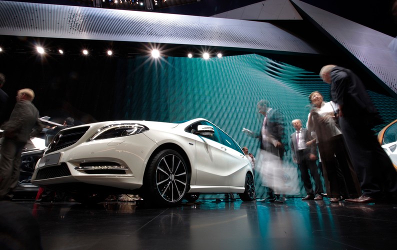 <b>Miejsce 5: Daimler (Mercedes-Benz</b>
<br><br>
Mercedes to hiszpańskie imię żeńskie, oznaczające „łaskę”. Tak nazywała się również córka twórcy koncernu Emila Jelilnka.