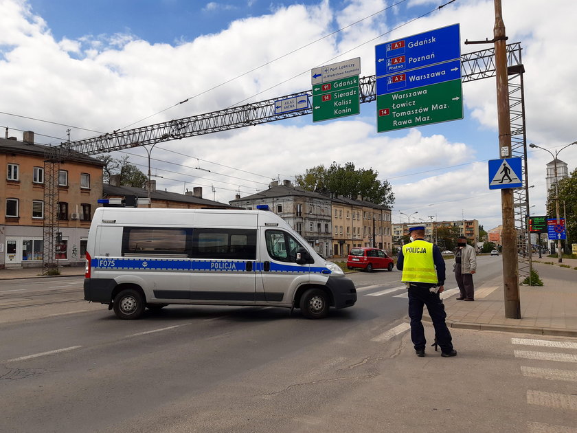 Wypadek na przejściu przy Rzgowskiej w Łodzi. Ranny pieszy