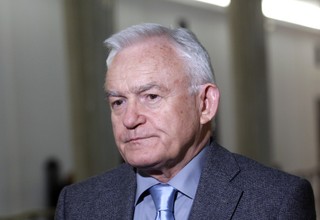 Szef SLD nawołuje rząd do rzeczowej dyskusji o przyjęciu euro