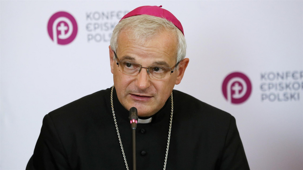 Biskup Marek Mendyk był oskarżany o pedofilię. Jest decyzja Watykanu