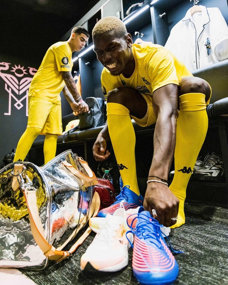 Винисиус и Погба участваха в победата на Роберто Карлос над отбора на Роналдиньо с 12-10 в показателен мач 