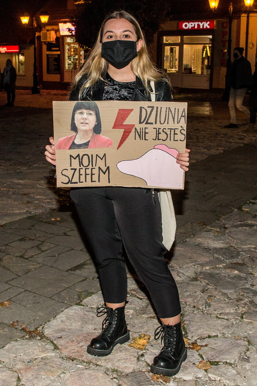 Protesty kobiet w małych miastach. Niepołomice