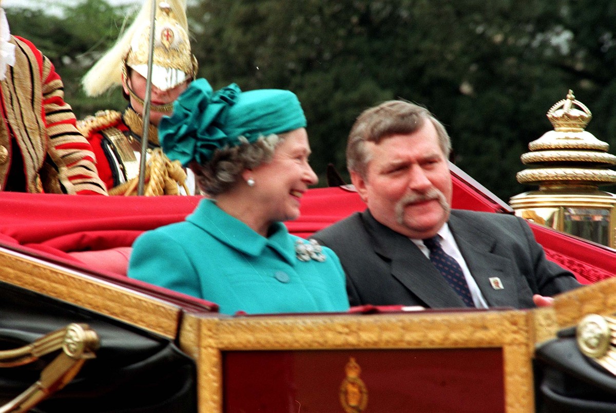 Królowa Elżbieta II i prezydent Lech Wałęsa