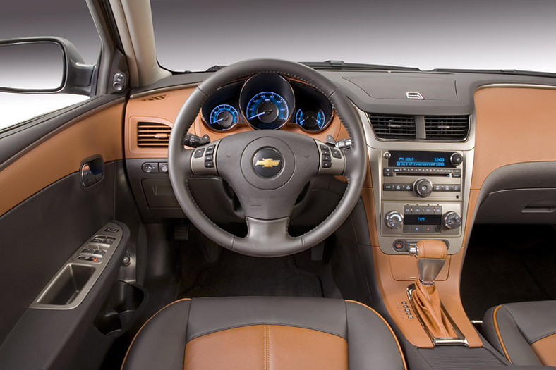 Chevrolet Malibu LTZ: po raz pierwszy z 4-cylindrowym silnikiem i 6-biegowym automatem