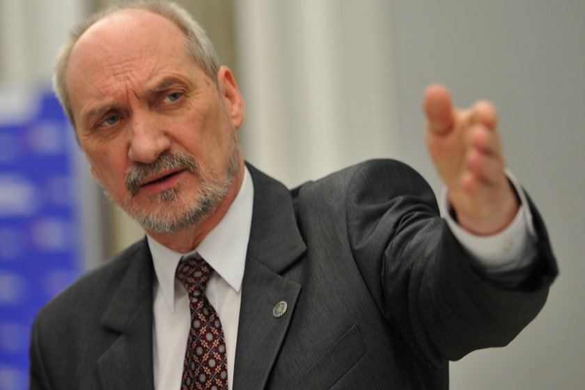 Macierewicz w końcu przemówił. Znowu o WSI!