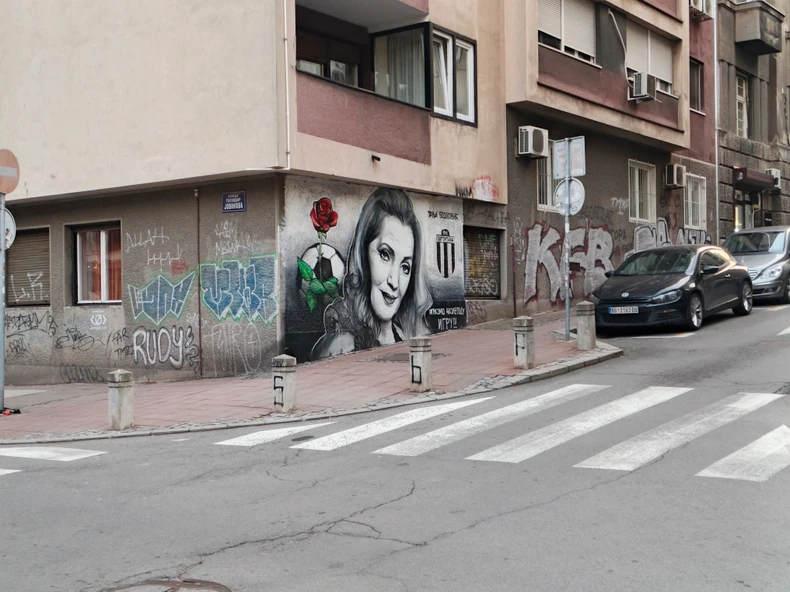 Slikano Tecno telefonom